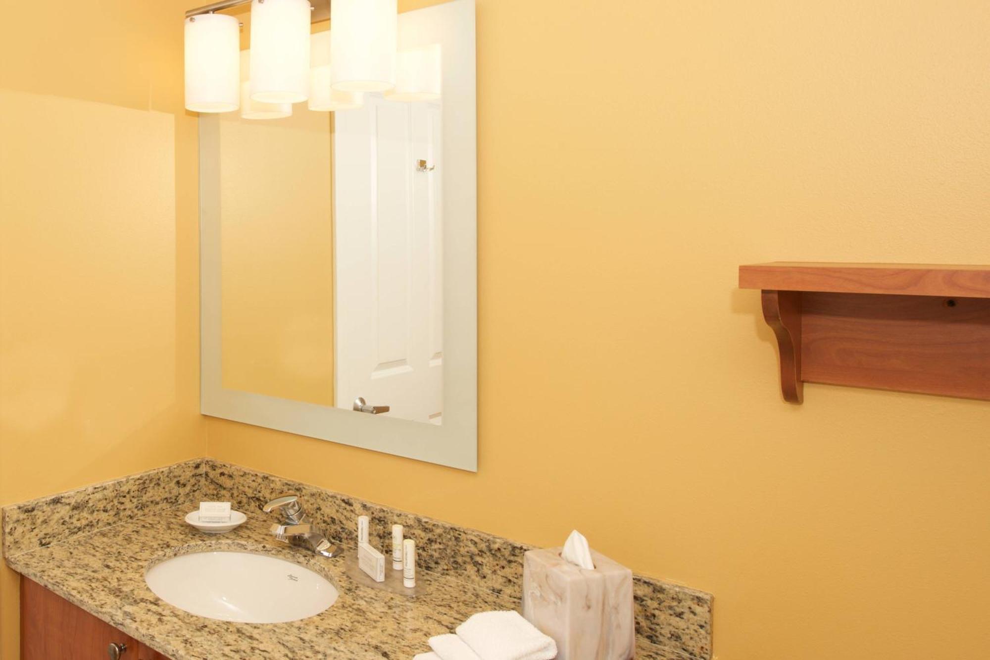 Towneplace Suites By Marriott Seattle Everett/Макелтіоу Екстер'єр фото